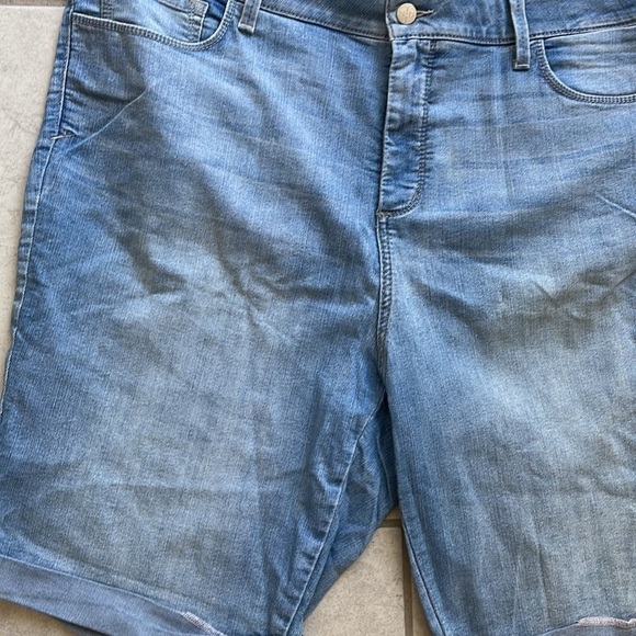 New York Light Washed Denim Shorts. - Picture 2 of 5
